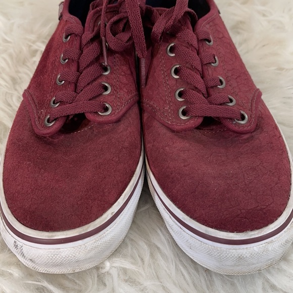 VANS Textured Burgundy Sneaker Size 9.5 - Picture 2 of 12